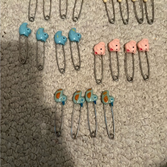 Vintage Colorful Animal diaper Pins for Kids - Picture 6 of 7